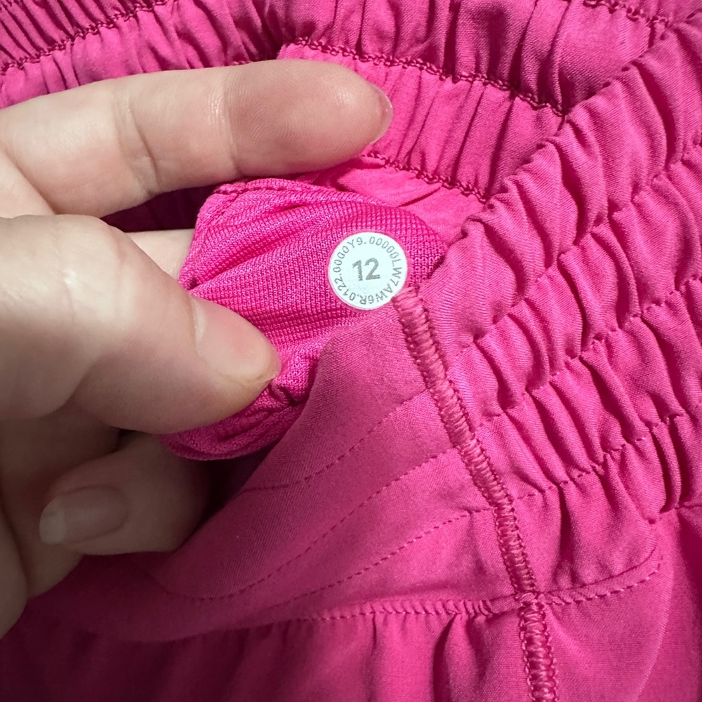 Size 12 - Picture 2 of 2